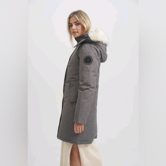 Toboggan Gia Parka - LIKE NEW - Picture 3 of 4